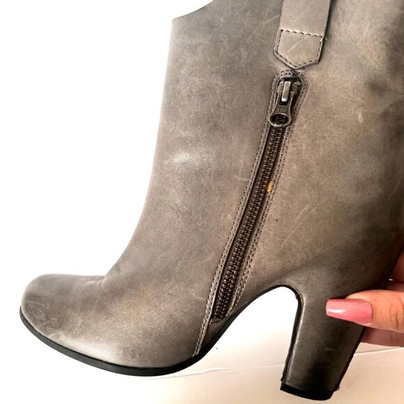 KORK-EASE Boots Womens Gray Lena Western Heel Distressed Leather Ankle Bootie - Picture 5 of 9